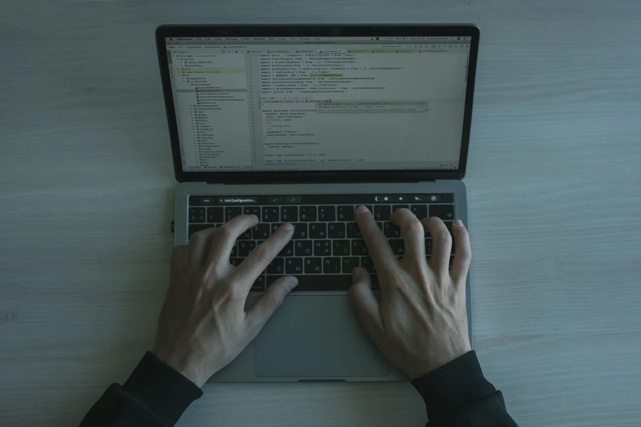 IT practitioner conducting an endpoint security assessment and reviewing firewall rules